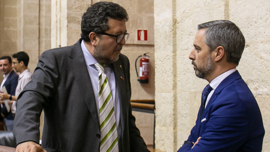 Vox evita la primera derrota del PP y Ciudadanos en el Parlamento andaluz