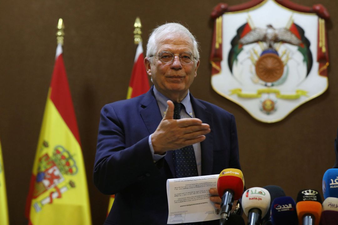 El ministro de Exteriores Josep Borrell comparece ante los medios tras su encuentro con su homólogo jordano este jueves. El ministro de Exteriores Josep Borrell comparece ante los medios tras su encuentro con su homólogo jordano este jueves.