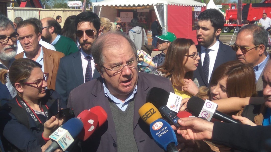 Herrera pide en la Feria de Lerma más jóvenes y mujeres para el campo