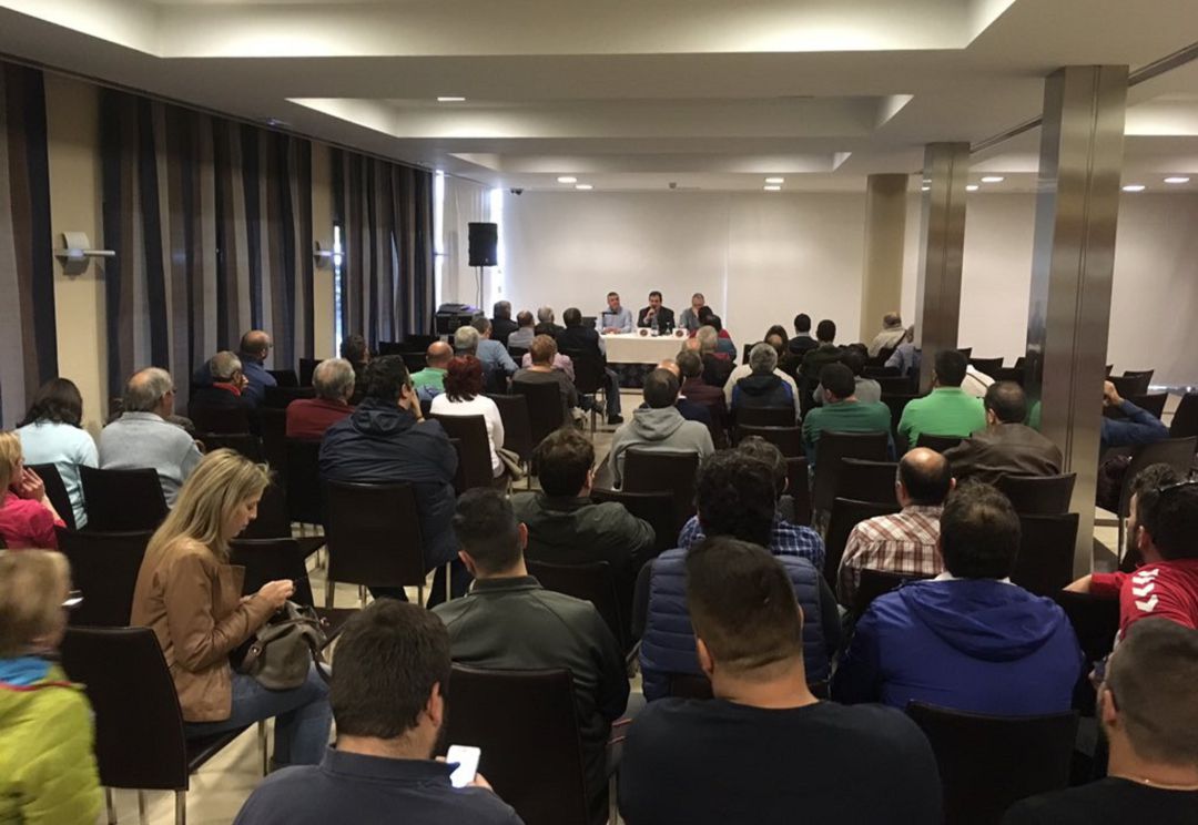 Asamblea Extraordinaria celebrada en el Hotel Torremangana Asamblea Extraordinaria celebrada en el Hotel Torremangana