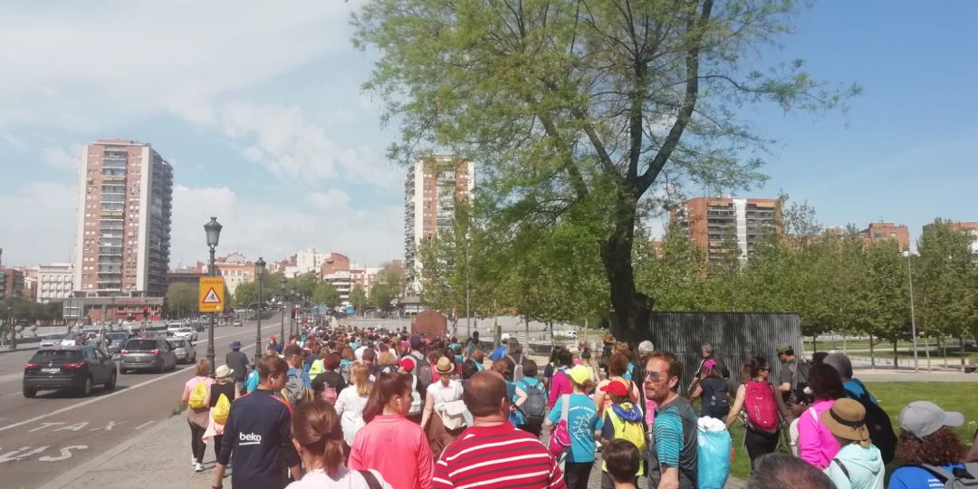 1.000 personas salían de Madrid para hacer el 'Camino Real' a Guadalupe 1.000 personas salían de Madrid para hacer el 'Camino Real' a Guadalupe