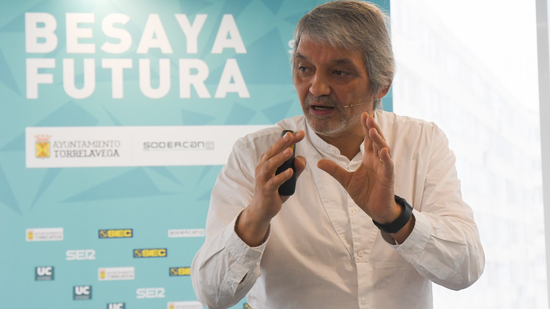 "El coche será la gran revolución de la movilidad: los jóvenes, ni lo tienen ni lo quieren"