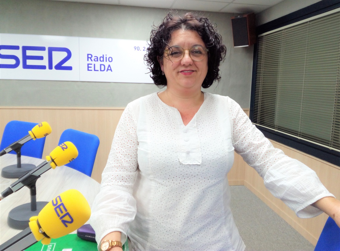 Virtudes Hernández, farmacéutica, en Radio Elda SER Virtudes Hernández, farmacéutica, en Radio Elda SER