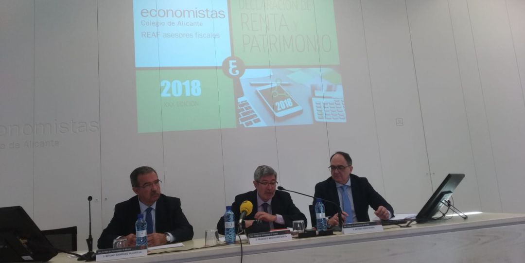De izquierda a derecha: Antonio Rodríguez, Francisco Menárguez y Antonio Pérez De izquierda a derecha: Antonio Rodríguez, Francisco Menárguez y Antonio Pérez