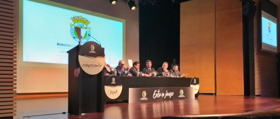 El Burgos C.F. completa la ampliación de capital El Burgos C.F. completa la ampliación de capital