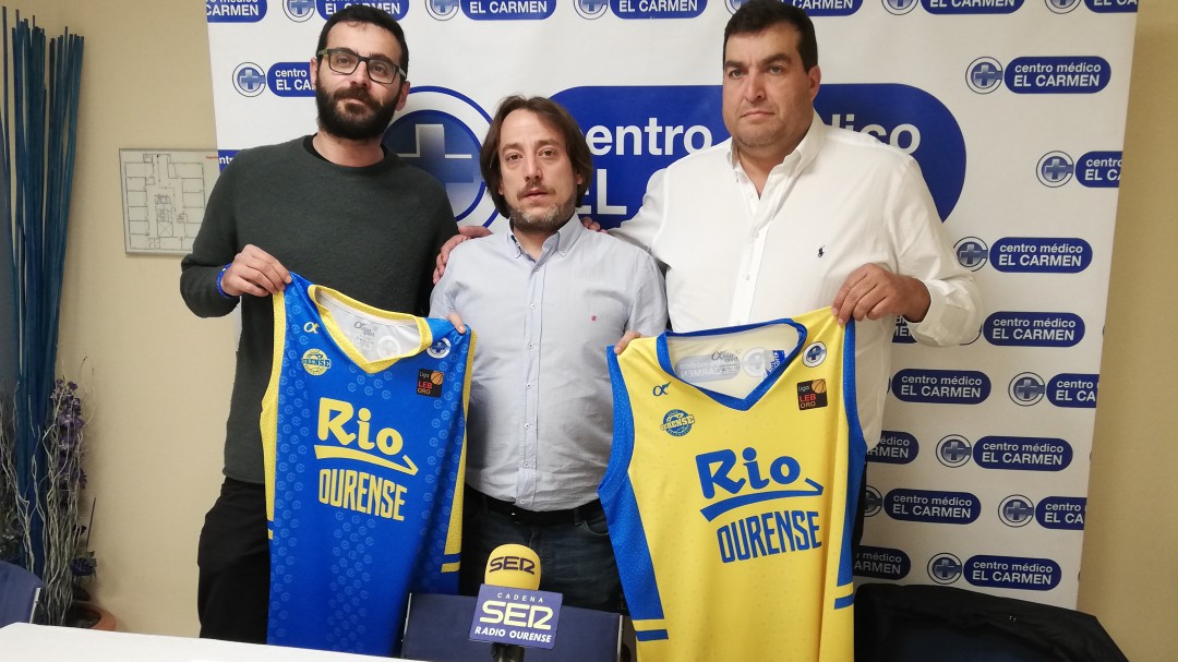 El COB con los colores en su camiseta del primer ascenso a la ACB