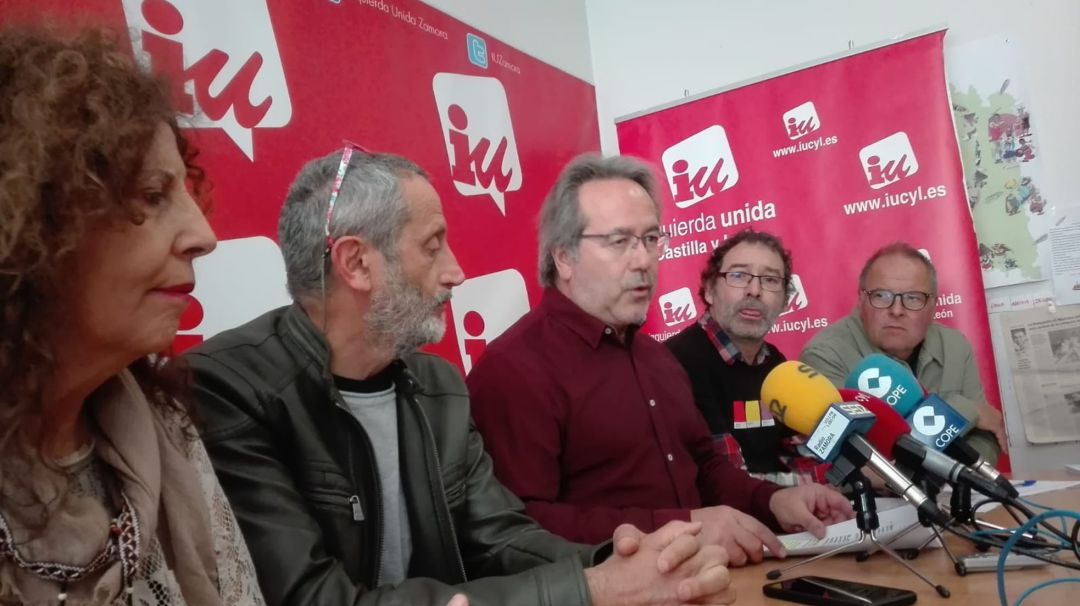 Laura Rivera, Romualdo Fernández, Francisco Guarido, Miguel Ángel Viñas y Christoph Strieder durante la rueda de prensa de balance del mandato Laura Rivera, Romualdo Fernández, Francisco Guarido, Miguel Ángel Viñas y Christoph Strieder durante la rueda de prensa de balance del mandato