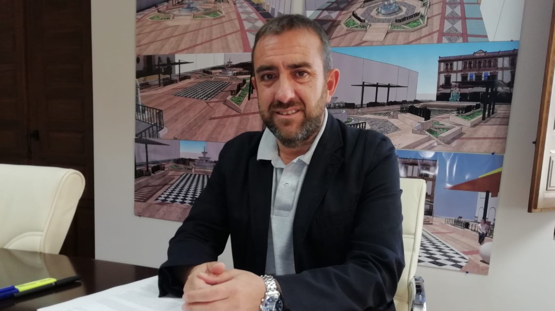 La empresa redactora del Plan de Ordenación Territorial se reúne con técnicos municipales