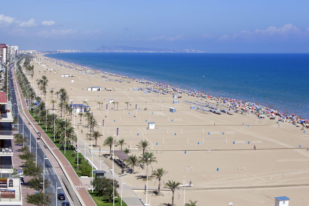 Panorámica de la playa de Gandia. Panorámica de la playa de Gandia.