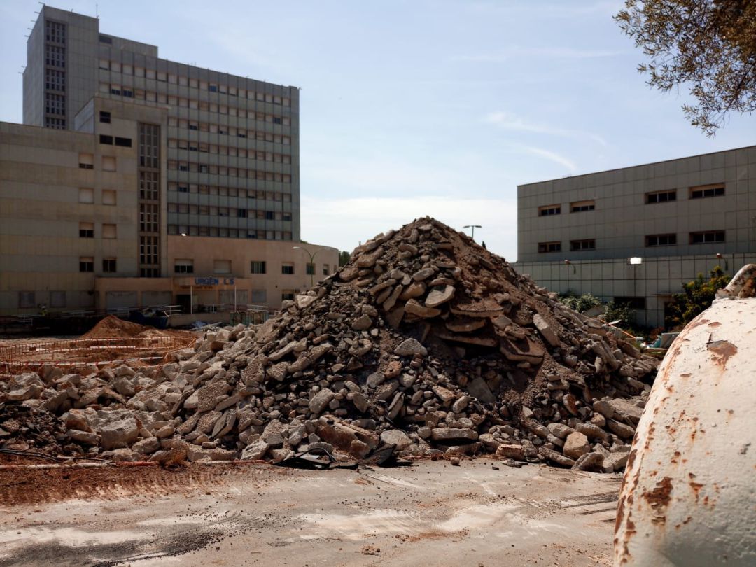Comienza el derribo de Son Dureta con un coste de unos 2 millones de euros Comienza el derribo de Son Dureta con un coste de unos 2 millones de euros