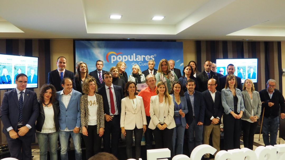 La candidatura de Luz Moya junto a la secretaria regional del PP, Carolina Agudo, y el presdiente provincial, Benjamín Prieto La candidatura de Luz Moya junto a la secretaria regional del PP, Carolina Agudo, y el presdiente provincial, Benjamín Prieto