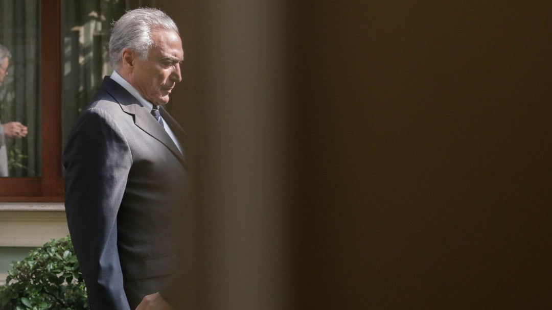 El expresidente brasileño Temer se entrega a la Policía tras una nueva orden de arresto en su contra