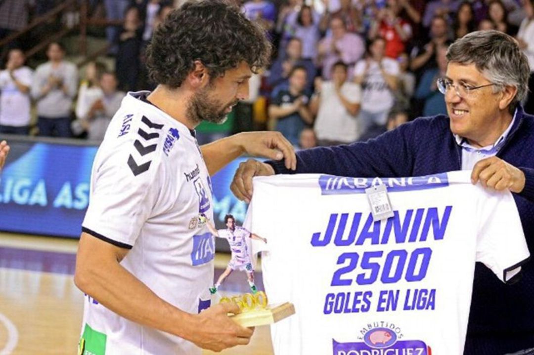 El Ademar y Juanín separan sus caminos El Ademar y Juanín separan sus caminos