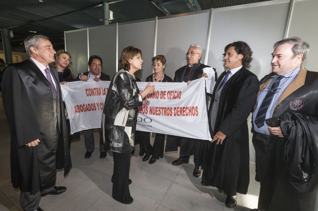 La ministra de Justicia conversa con los abogados del Turno de Oficio en Valladolid La ministra de Justicia conversa con los abogados del Turno de Oficio en Valladolid