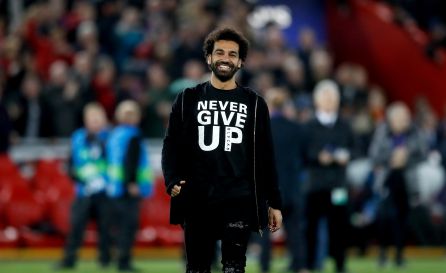 Arturo Vidal comparte una imagen con la misma frase que Salah vistió en su camiseta durante el partido de vuelta Arturo Vidal comparte una imagen con la misma frase que Salah vistió en su camiseta durante el partido de vuelta