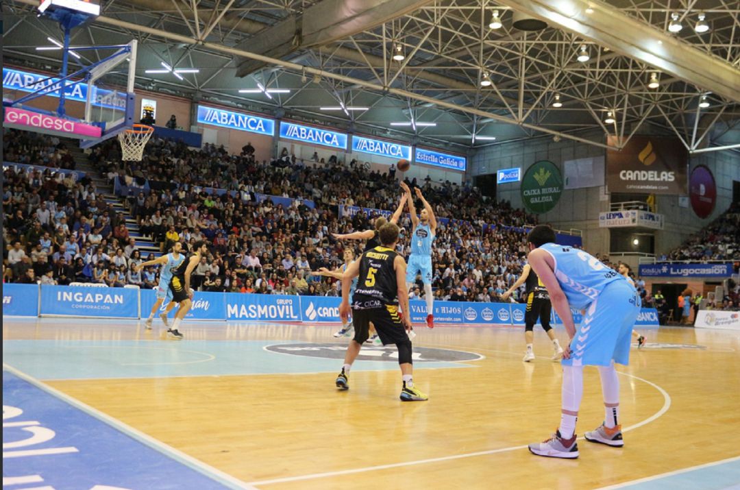O CB Breogan ante o partido do Iberostar Tenerife O CB Breogan ante o partido do Iberostar Tenerife
