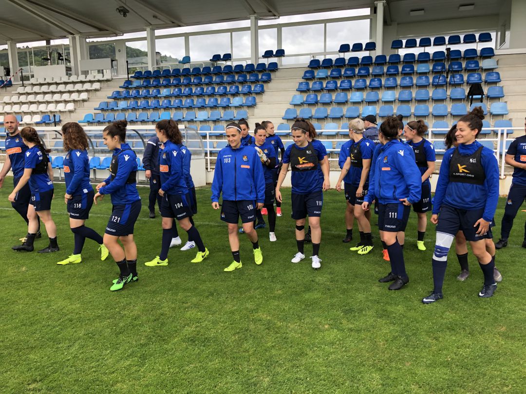 Las jugadoras de la Real se ejercitan por última vez en Zubieta Las jugadoras de la Real se ejercitan por última vez en Zubieta