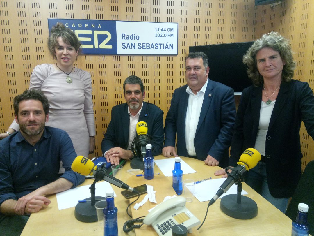 Los candidatos a la alcaldía de san Sebastián: Eneko Goia ( PNV), Ernesto Gasco (PSE) , Reyes Karrere (EH BILDU) , Borja Semper (PP) y Aitzole Araneta ( Podemos) Los candidatos a la alcaldía de san Sebastián: Eneko Goia ( PNV), Ernesto Gasco (PSE) , Reyes Karrere (EH BILDU) , Borja Semper (PP) y Aitzole Araneta ( Podemos)