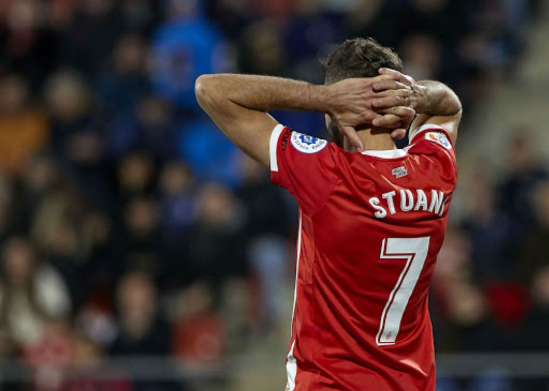 Stuani se lamenta después de que el Girona quedé virtualmente descendido a Segunda Stuani se lamenta después de que el Girona quedé virtualmente descendido a Segunda