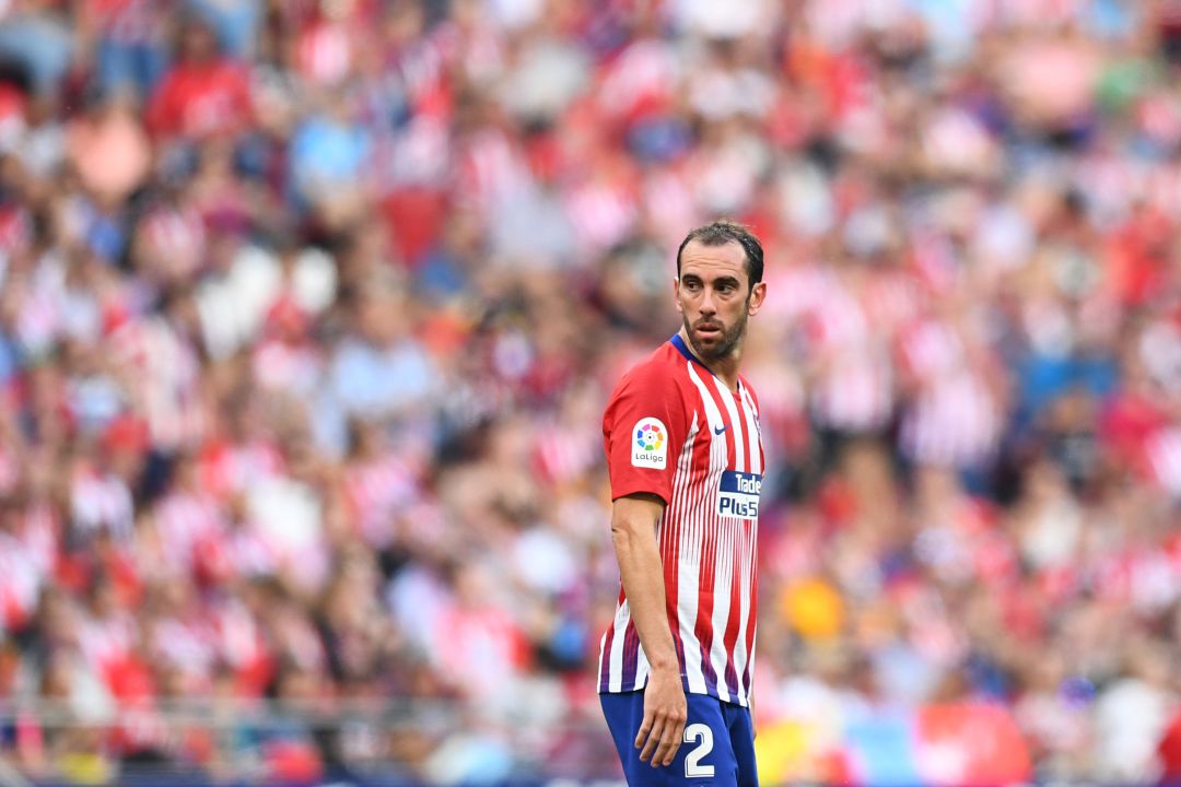 Diego Godín durante el encuentro ante el Sevilla en el Wanda Diego Godín durante el encuentro ante el Sevilla en el Wanda