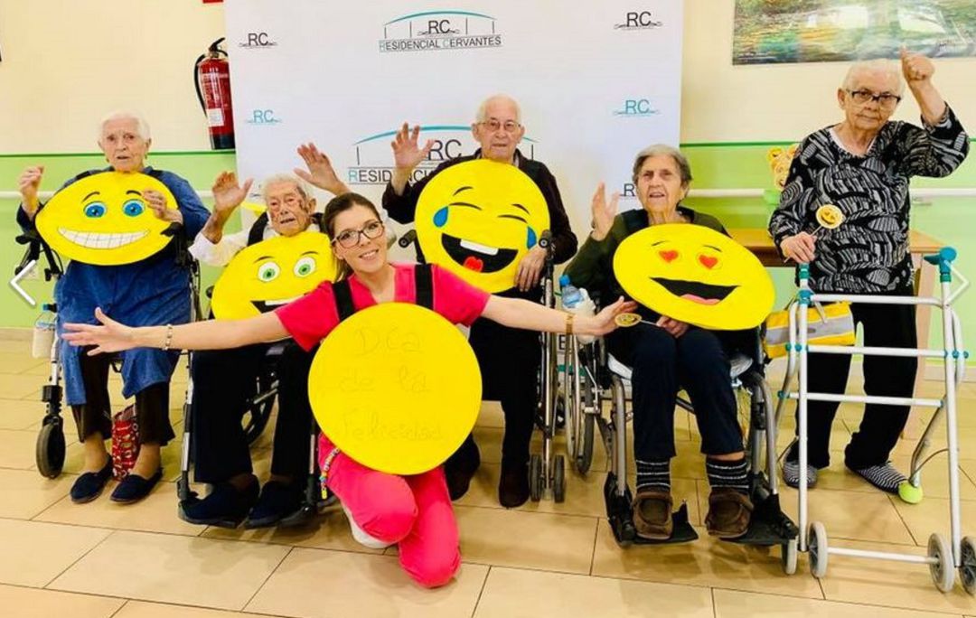 Actividades de dinamización y entretenimiento entre los mayores de esta residencia de Villamayor de Santiago (Cuenca). Actividades de dinamización y entretenimiento entre los mayores de esta residencia de Villamayor de Santiago (Cuenca).