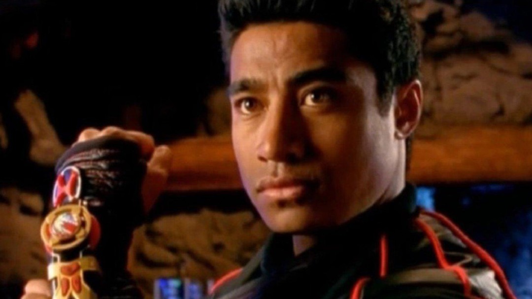 Muere a los 38 años Pua Magasiva, uno de los Power Rangers rojos