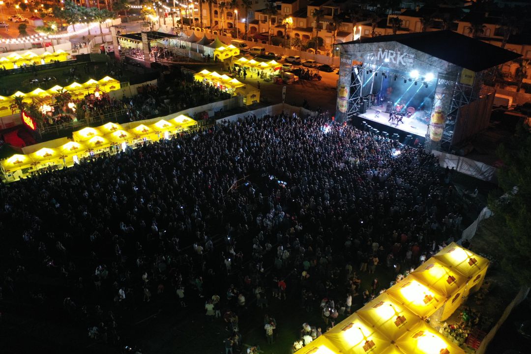 Un cartel paritario hace vibrar a miles de personas a ritmo de Rock'n Roll en el Montgorock Xàbia Festival Un cartel paritario hace vibrar a miles de personas a ritmo de Rock'n Roll en el Montgorock Xàbia Festival