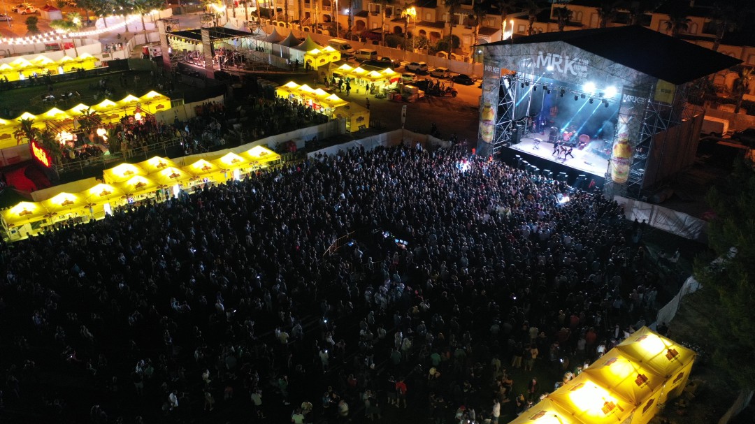 Un cartel paritario hace vibrar a miles de personas a ritmo de Rock'n Roll en el Montgorock Xàbia Festival
