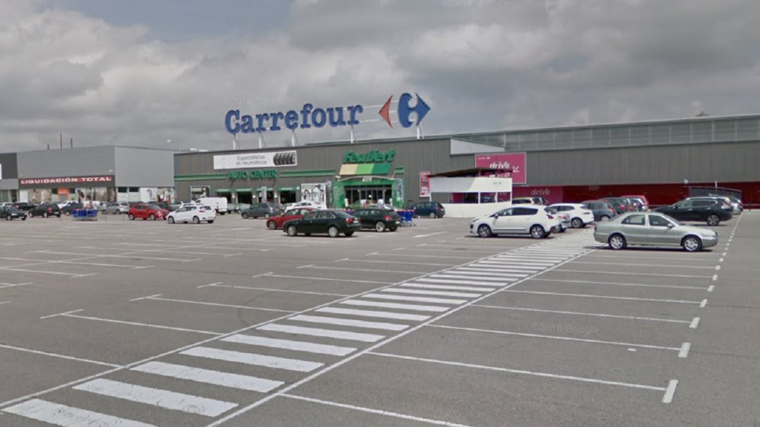 El Carrefour de Viana cierra el 1 de junio