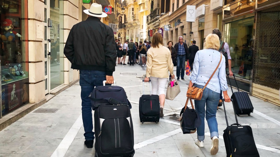 Málaga recibe a un tercio de los turistas que han visitado Andalucía