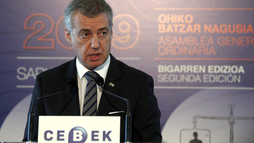 Urkullu se compromete ante empresarios a mantener estabilidad institucional