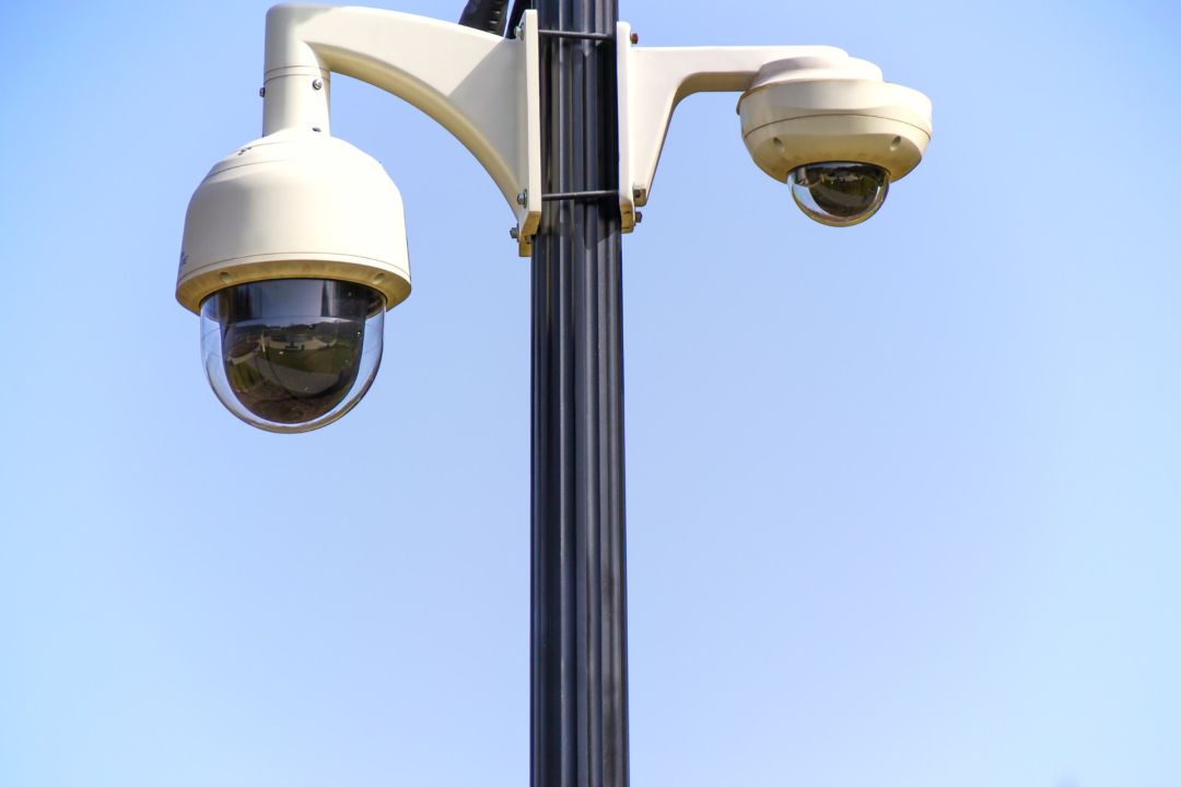Unes càmeres de vigilància al carrer Unes càmeres de vigilància al carrer