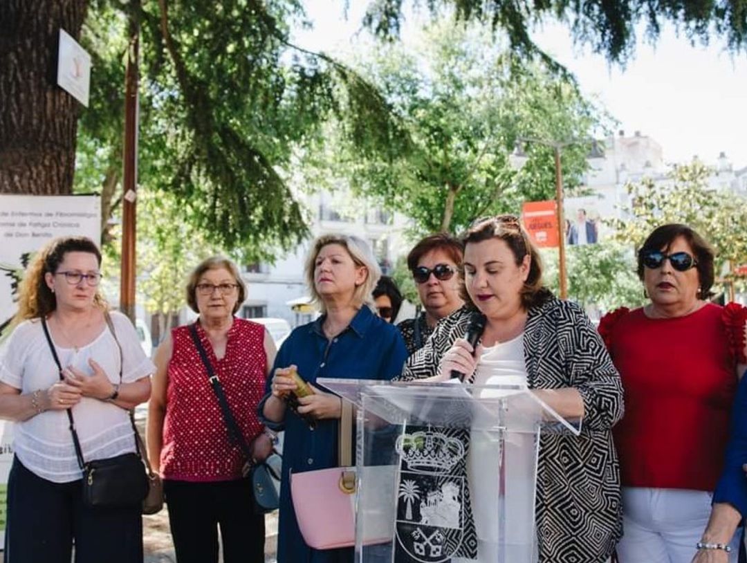 Lectura del comunicado del Día Mundial de la Fibromialgia en Don Benito Lectura del comunicado del Día Mundial de la Fibromialgia en Don Benito