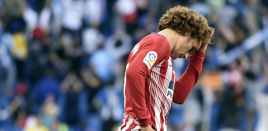 Griezmann, cabizbajo durante un partido con el Atlético Griezmann, cabizbajo durante un partido con el Atlético