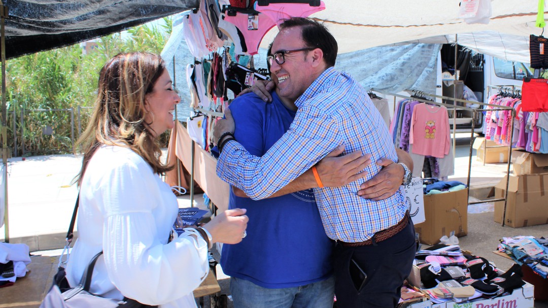 Ciudadanos promete microcomisarías y Libres trasladar el mercadillo al Bulevar