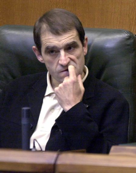 Fotografía de Josu Ternera tomada en el Parlamento Vasco el 25 de octubre del 2001. Fotografía de Josu Ternera tomada en el Parlamento Vasco el 25 de octubre del 2001.