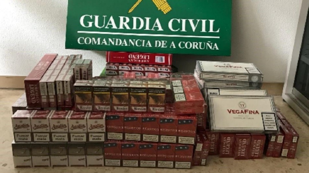 Intervenidas 410 cajetillas de tabaco en el mercado de Santa Lucía