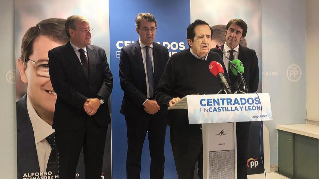 Juan José Lucas pide a los leoneses que concentren en el PP el voto de la derecha