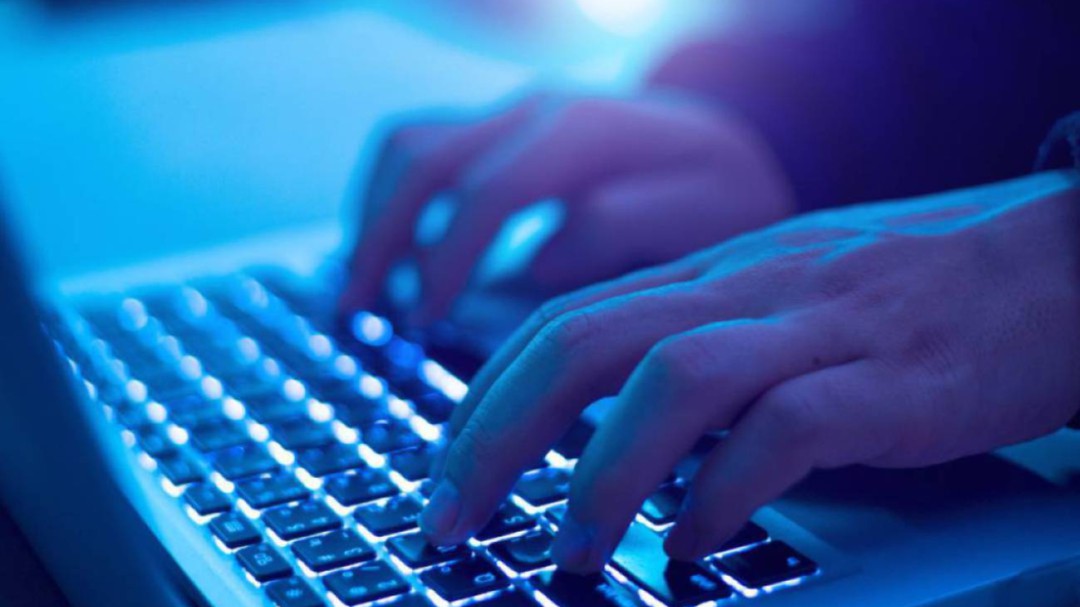 Casi cuarenta años de cárcel por acosar sexualmente a niños en Facebook