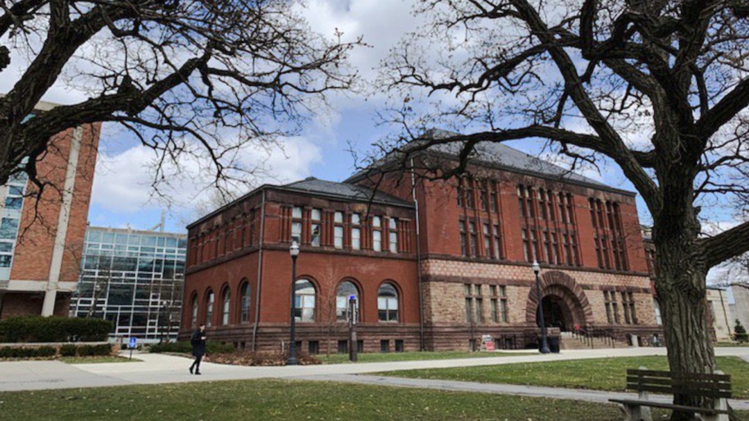 Un informe revela que un médico de la Universidad de Ohio State abusó de más de 170 estudiantes