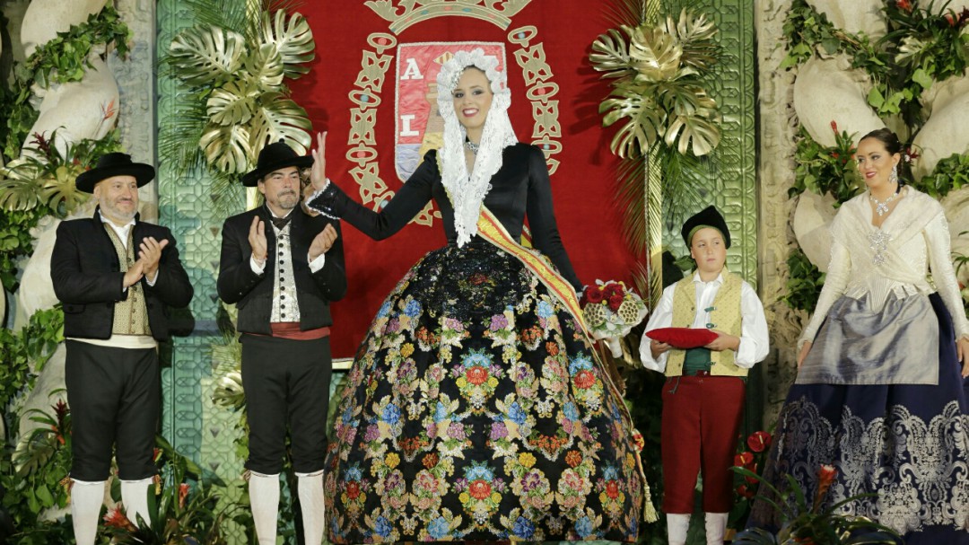 Isabel Bartual, proclamada Bellea del Foc 2019