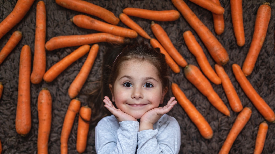 Bebés veganos: ¿Quién debe decidir la alimentación de un hijo?