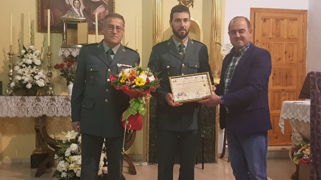 La Guardia Civil recibe el reconocimiento del Ayuntamiento de Fonelas