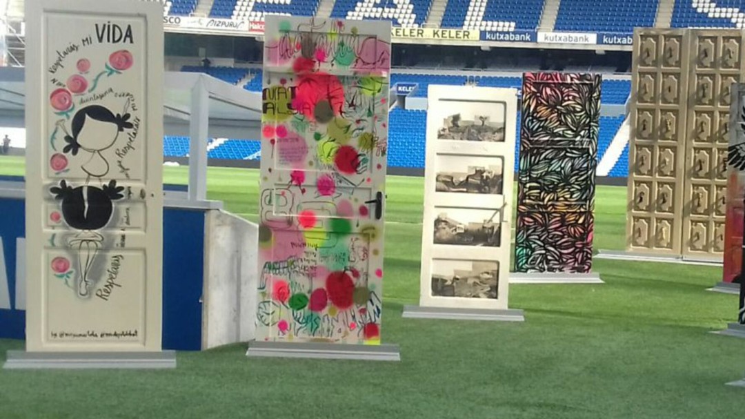 La exposición Puertas llega a Irun