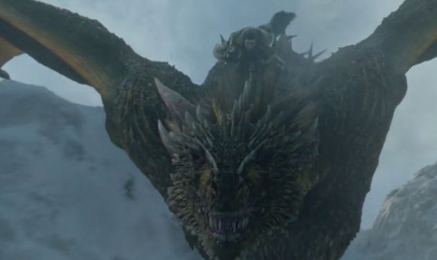 Jon se sube al dragón por primera vez. Jon se sube al dragón por primera vez.