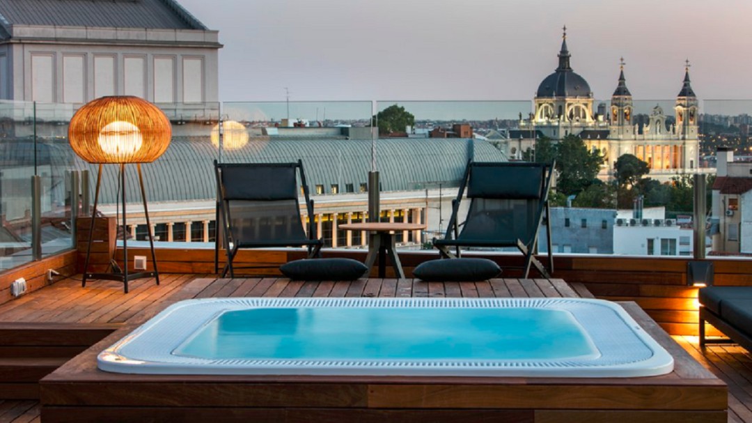 Seis hotelazos con terraza para disfrutar de las vistas y el buen tiempo