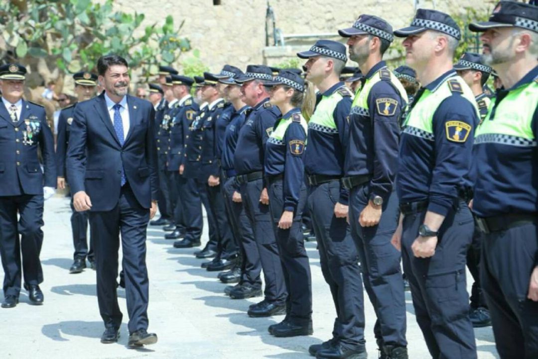 El alcalde Luis Barcala en el día de la Policía Local El alcalde Luis Barcala en el día de la Policía Local