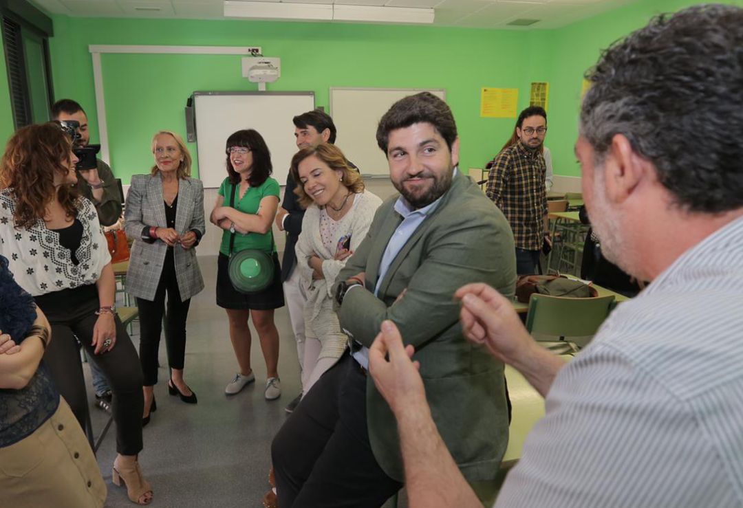 Fernando López Miras: "Cada uno se tendrá que hacer responsable de lo que hace" Fernando López Miras: "Cada uno se tendrá que hacer responsable de lo que hace"