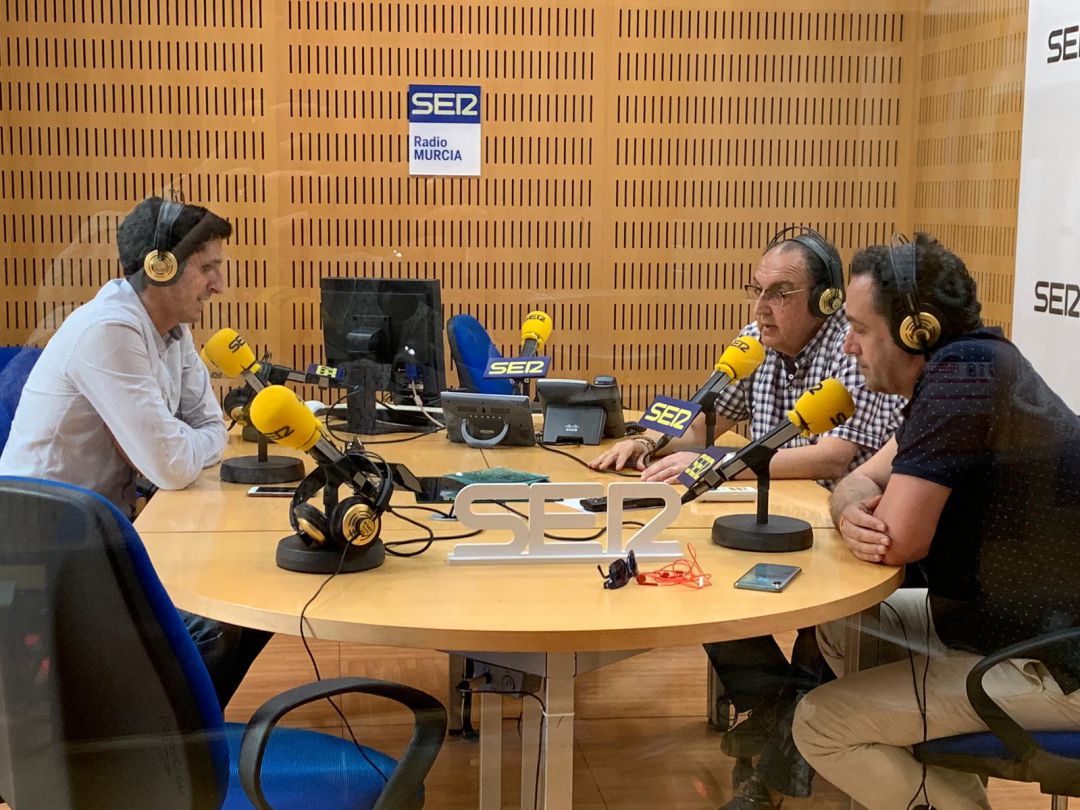 David Karanka, Pepe Pallarés y Jorge Fenor en la tertulia de SER Deportivos Región de Murcia David Karanka, Pepe Pallarés y Jorge Fenor en la tertulia de SER Deportivos Región de Murcia