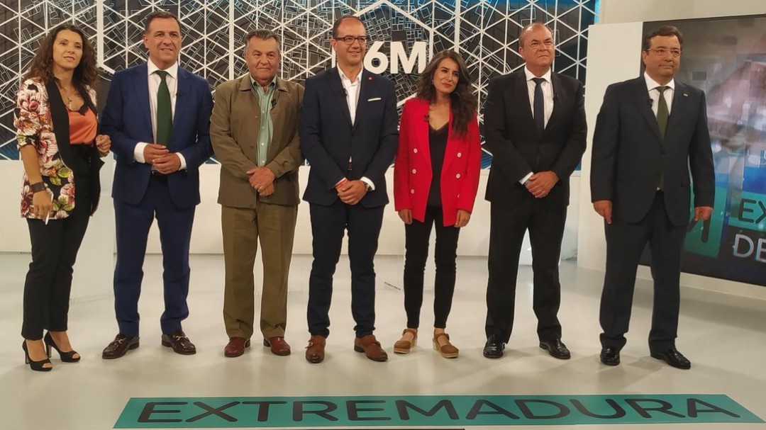 El candidato de Vox en Extremadura ensalza a Franco en la TV pública